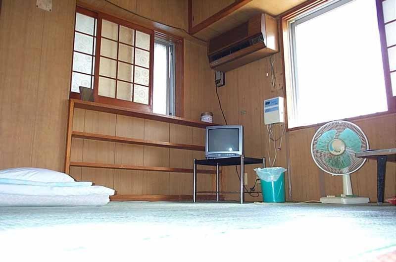 Guest House Green House Naha Exterior foto